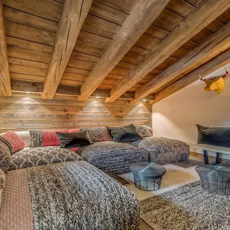 Lovely Chalet With Pool Casa vacanze